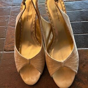 Banana Republic Beige/Tan Suede Leather Shoes in a size 9